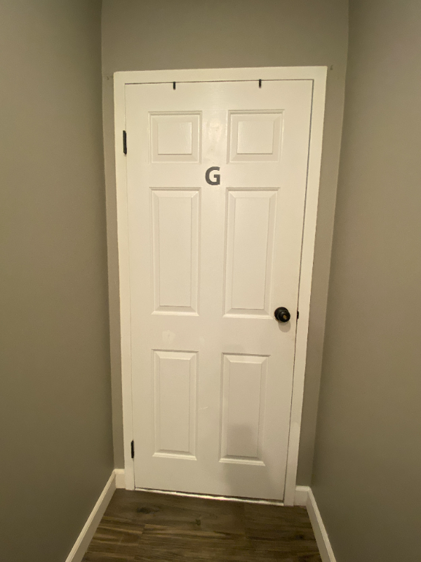 Centerville House: 1962 W Alex Bell Rd.