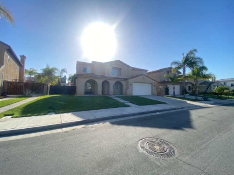 Murrieta House: 23673 Kathryn St