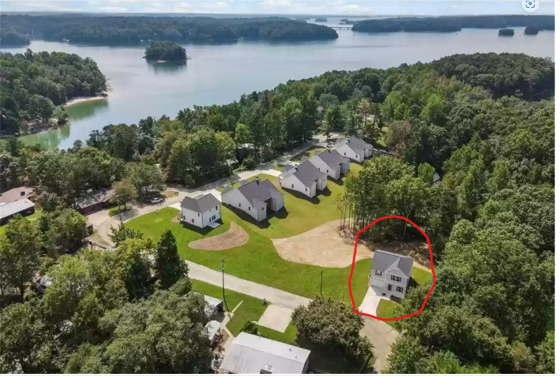 Gainesville House: 9210 Long Hollow Road