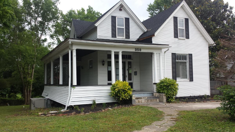 Harriman House: 350 Margrave Dr