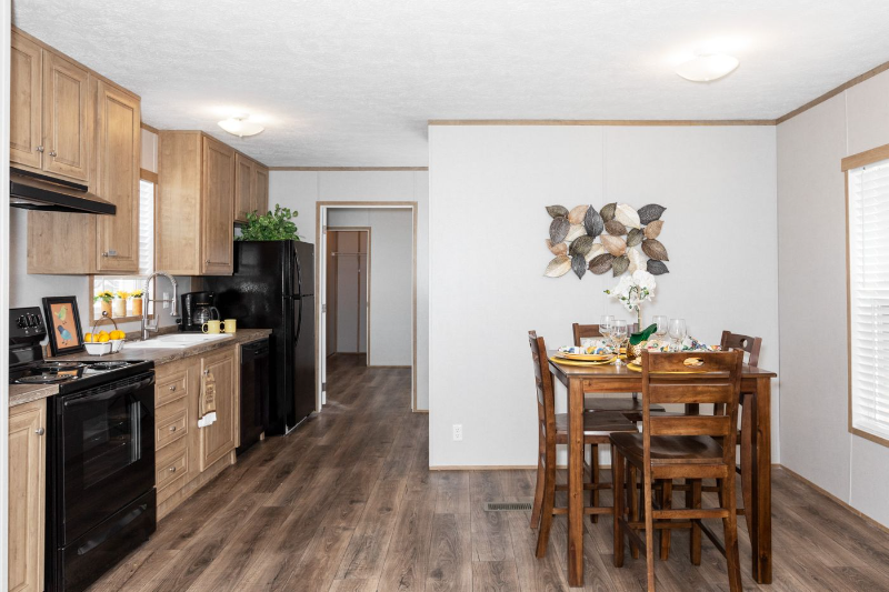 Jonesboro House: 696 Tara Rd