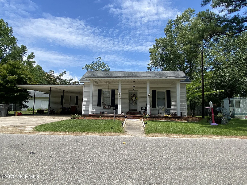 Chadbourn House: 220 W 3rd Ave