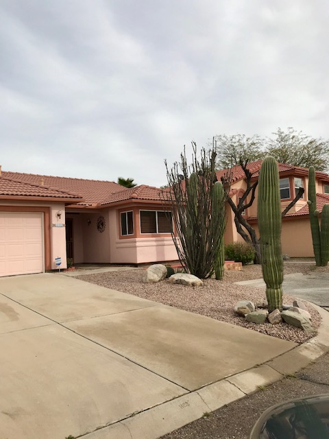 Tucson House: 9908 N Woodstone Trl