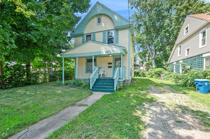 Kalamazoo Apartment: 911 Reed Avenue