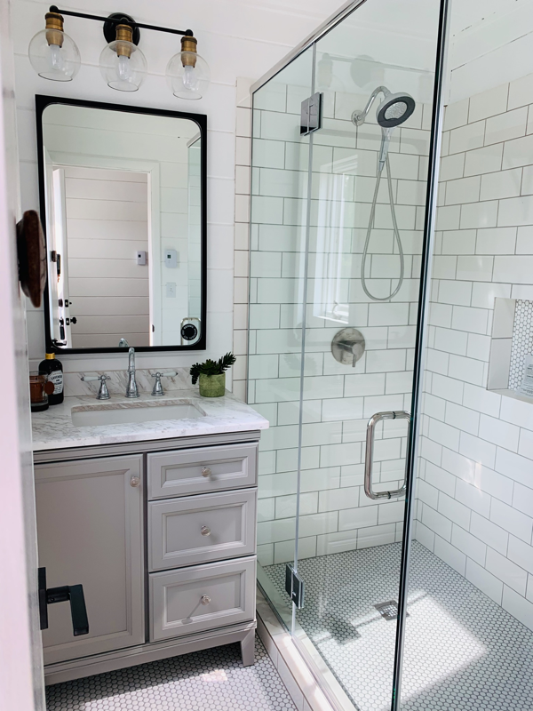 Stevensville House: 5340 Notre Dame Ave