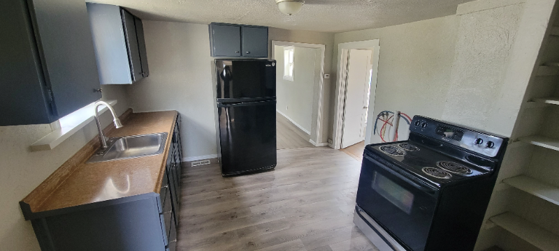 pueblo House: 218 e chester