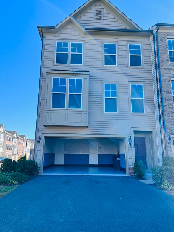Manassas Park Townhome: 9035 Connor House Road