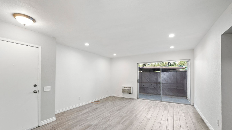 San Diego Condo: 7932 Mission Center Ct.