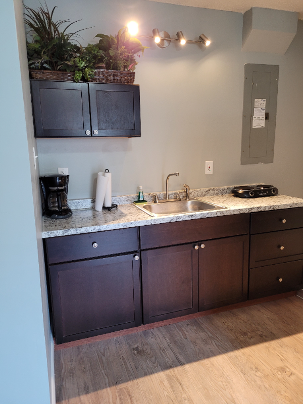 jacksonville Apartment: 8573 springtree road.