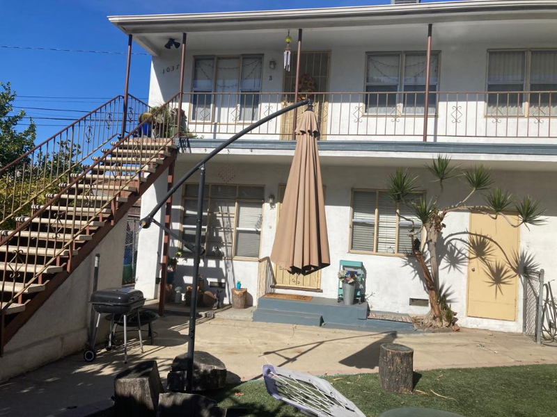 Burbank Apartment: 1037 E Spazier Ave