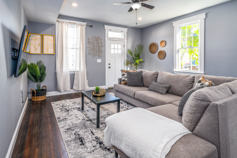 Newport House: 422 Thornton Street