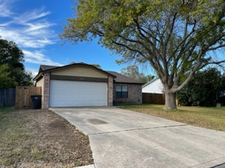 San Antonio House: 9930 Trendwood