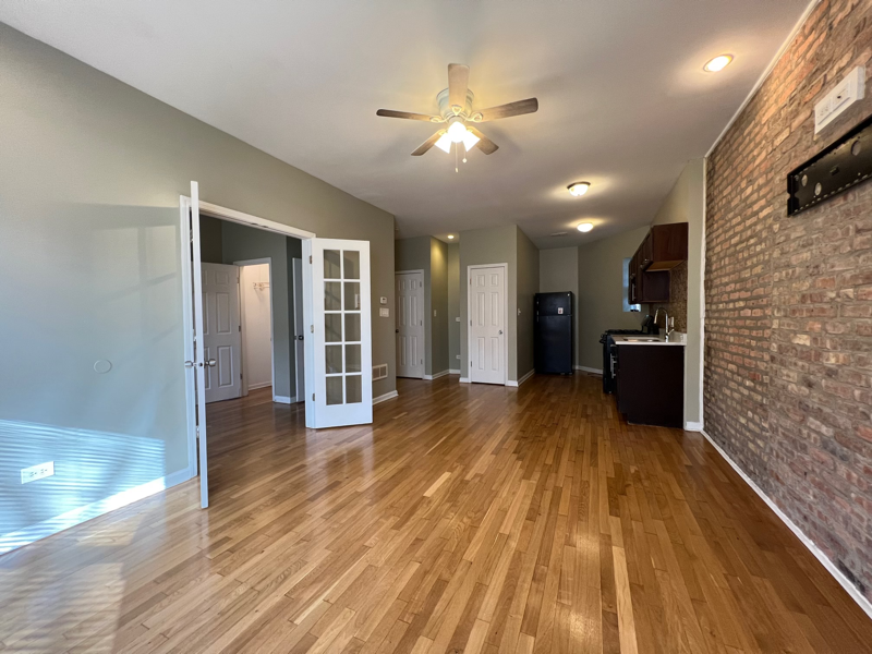 Chicago Apartment: 5710 S Michigan Ave