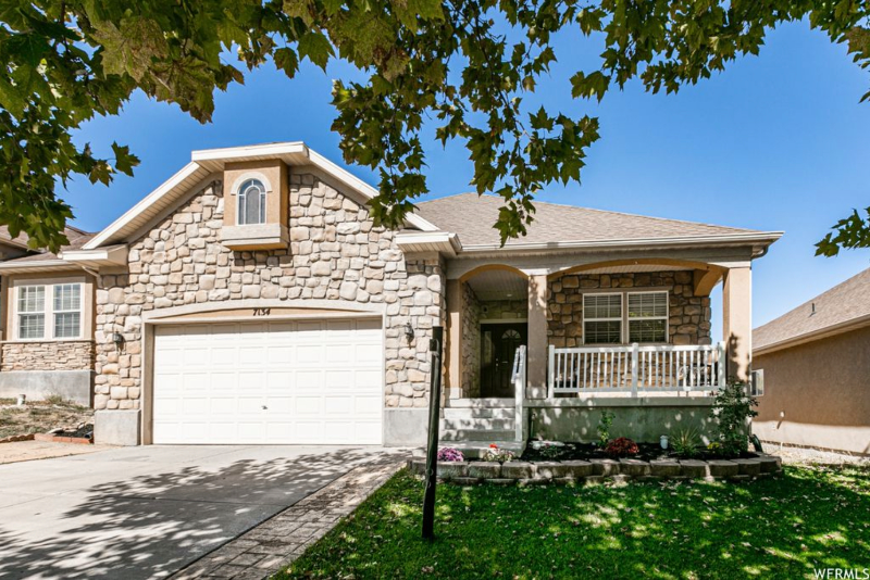 West Jordan House: 7134 w 8090 s