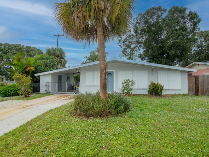 Fort Pierce House: 1219 s 10th st