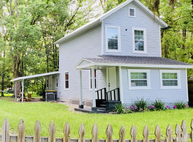 Jacksonville House: 1055 Melson Ave