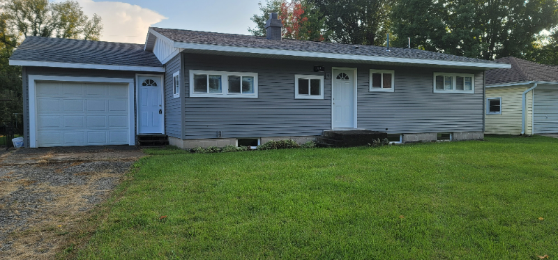 Reed City House: 551 W. Franklin Ave