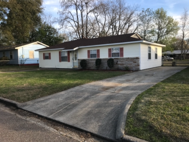 Vicksburg House: 204 Meadow lane