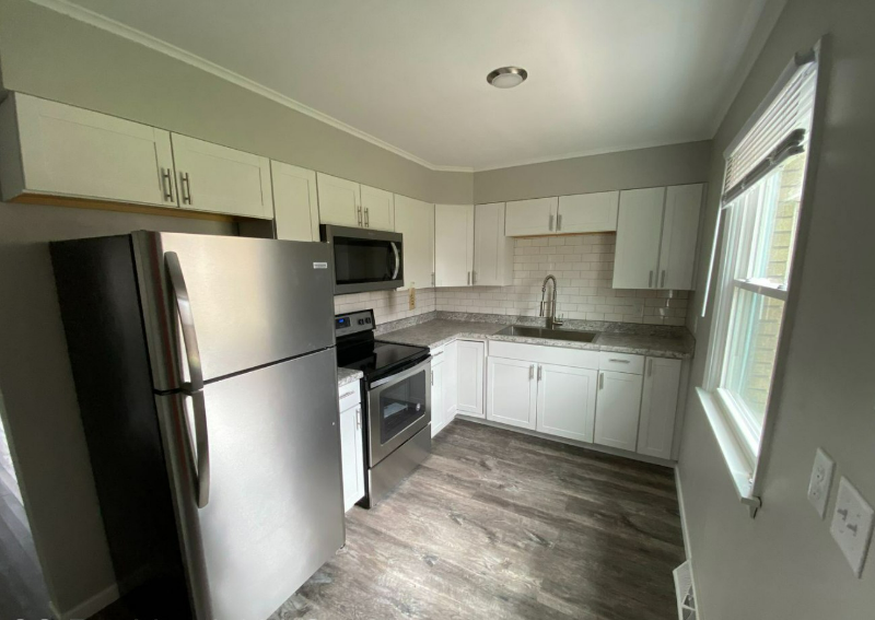 Davenport Townhome: 127 E 35th Street