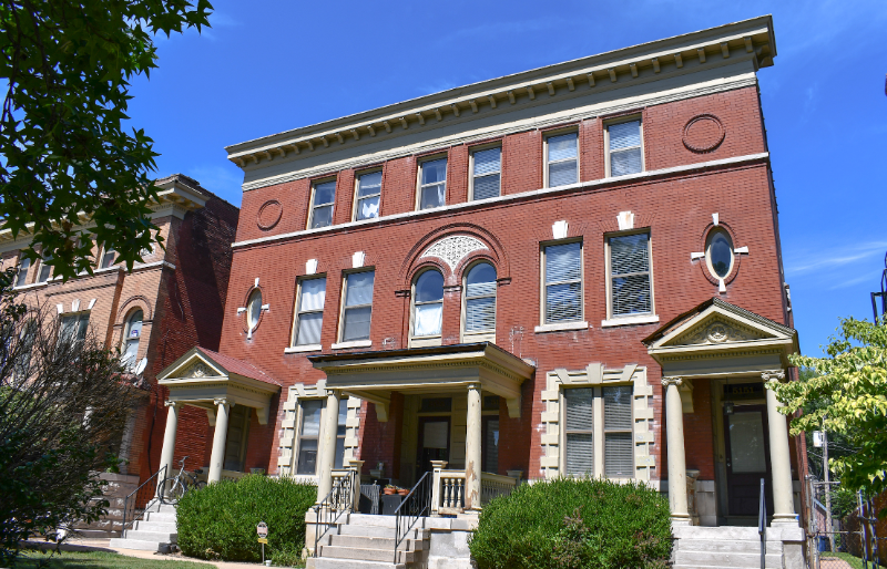 Saint Louis House: 5157 Waterman Blvd