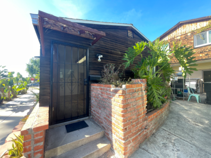 San Diego House: 1014 Tourmaline St.