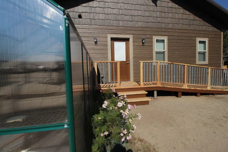 Whitehall House: 783 Montana 2