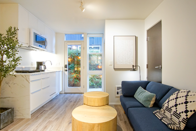 Portland Apartment: 3937 NE Mallory Ave