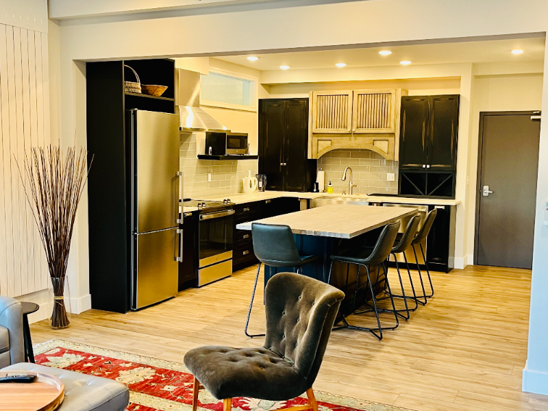 Livingston Apartment: 1001 River Drive