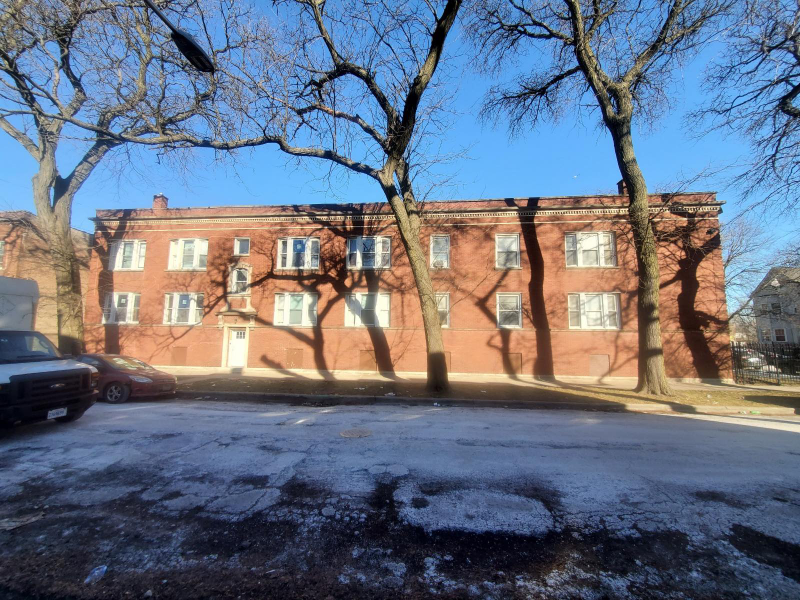 Chicago House: 1640 W 57th St