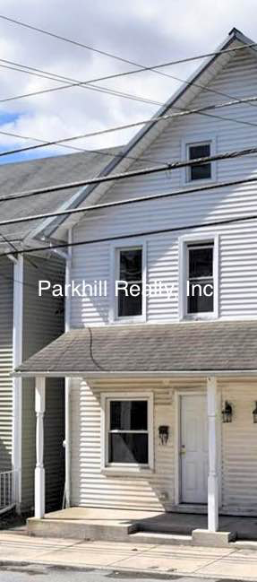 Bangor Townhome: 426 South Main St.