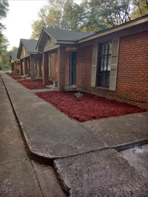 Albany House: 226 North Mock Road