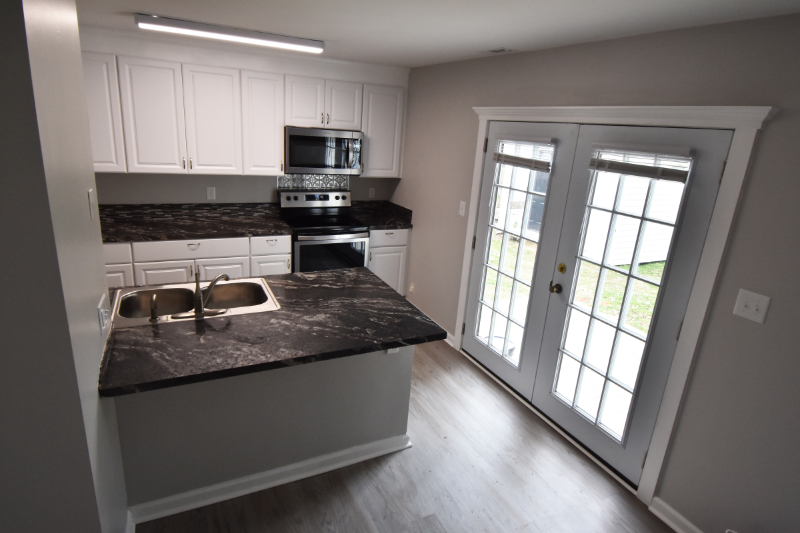 Mooresville Townhome: 620 S Main St