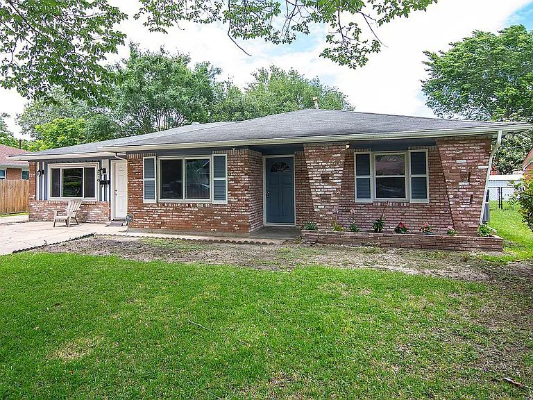 Houston House: 4310 Gallagher