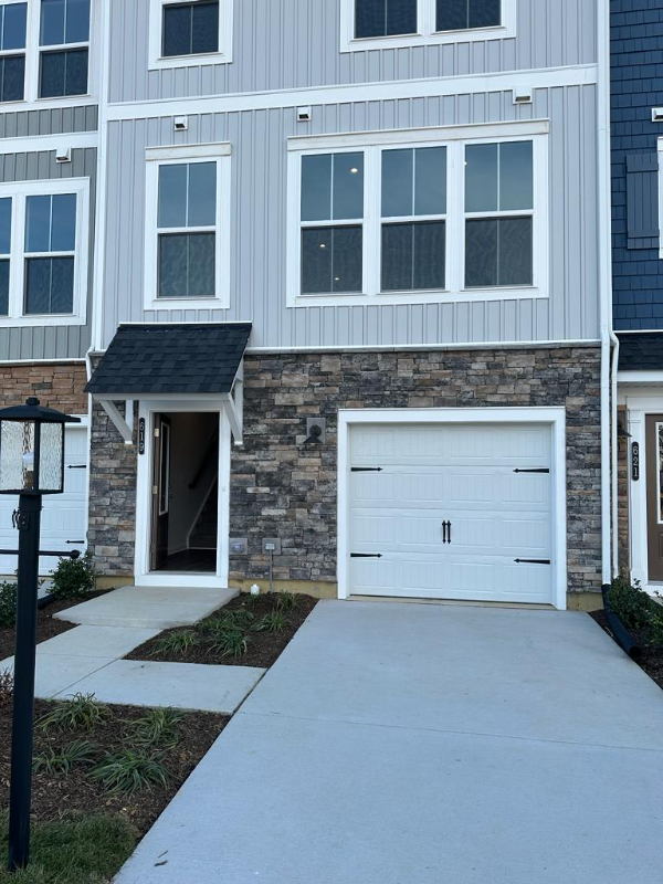 Glen Allen Townhome: 619 Rivanna Hill Road
