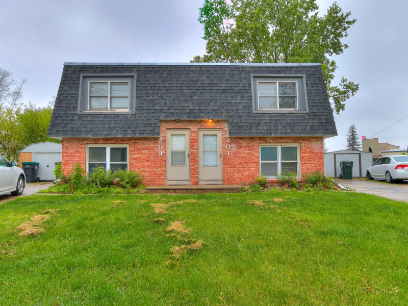 Ames Multiplex: 203 Wellons Dr