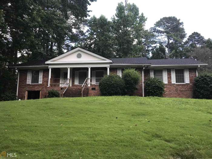 East Point Multiplex: 2450 Forest Trl