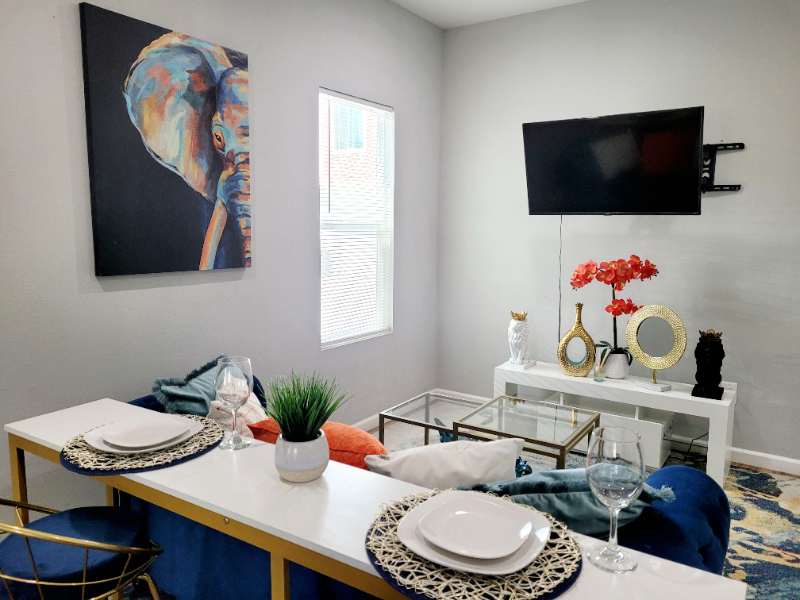 San Diego Apartment: 532 Cesar E Chavez Pkwy