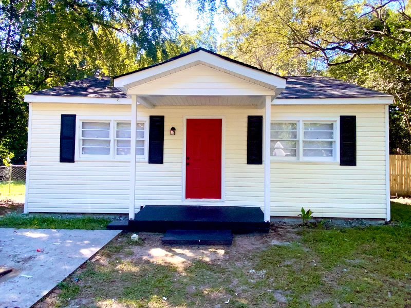 Warner Robins House: 717 Cornelia Drive