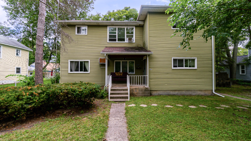 Mount Pleasant Multiplex: 607 S. University