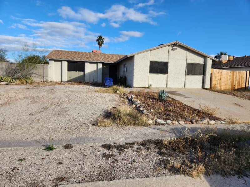 Tucson House: 2601 S Portia Ave