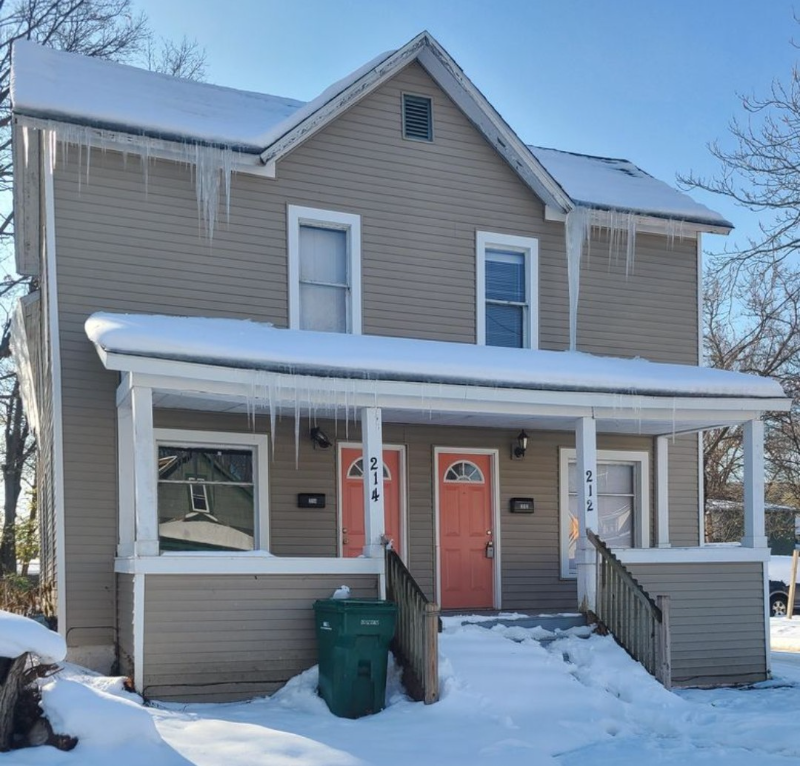 Kalamazoo Townhome: 214 E Belmont St