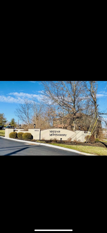 Montgomery House: 10555 Montgomery Rd