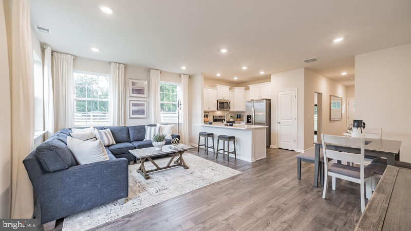 Burlington Townhome: 20 Peregrine Way