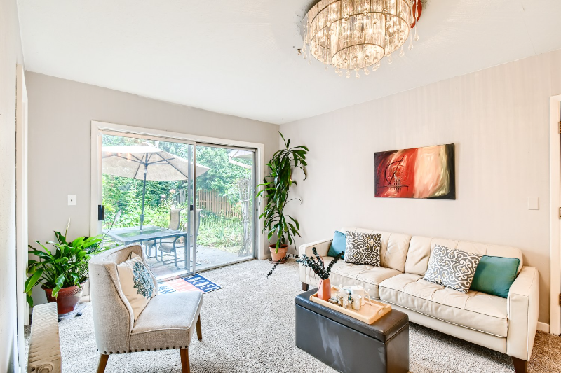 Portland House: 19300 NE Halsey St