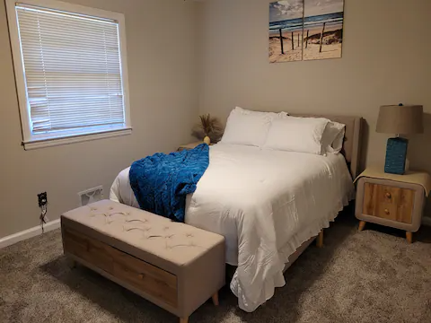 Austell House: 6662 S Dillon Rd