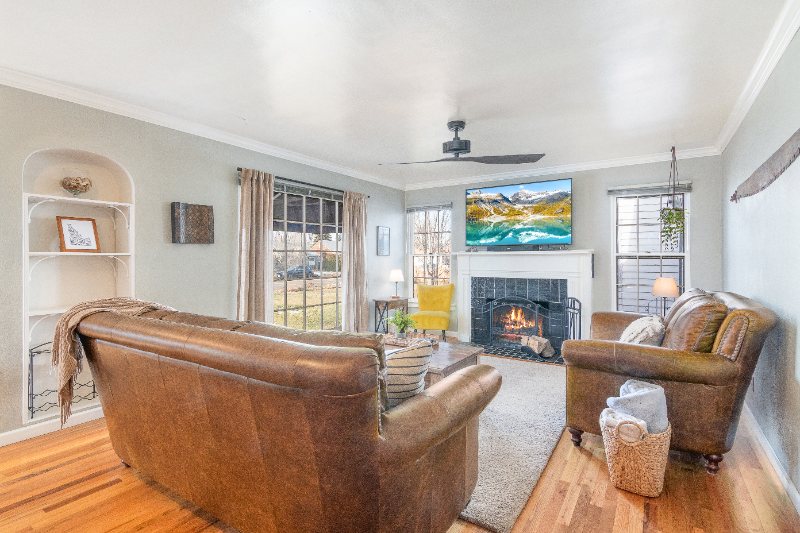 Boise House: 2104 W State St