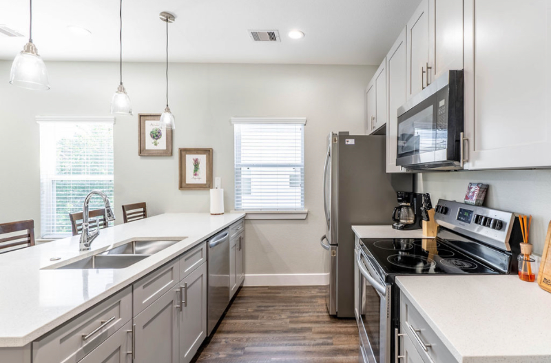 Kemah Multiplex: 144 W 5th st.