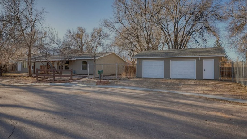 Colorado Springs Multiplex: 1130 Valley Manor Ct