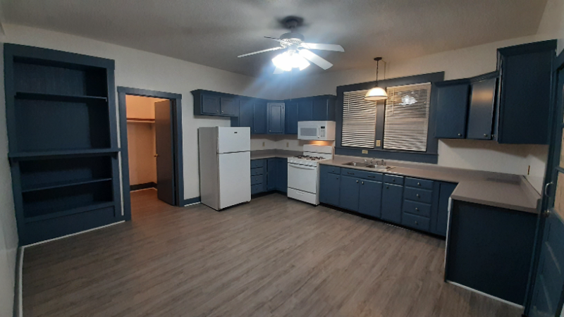 Muncie Apartment: 1400 N Wheeling Ave