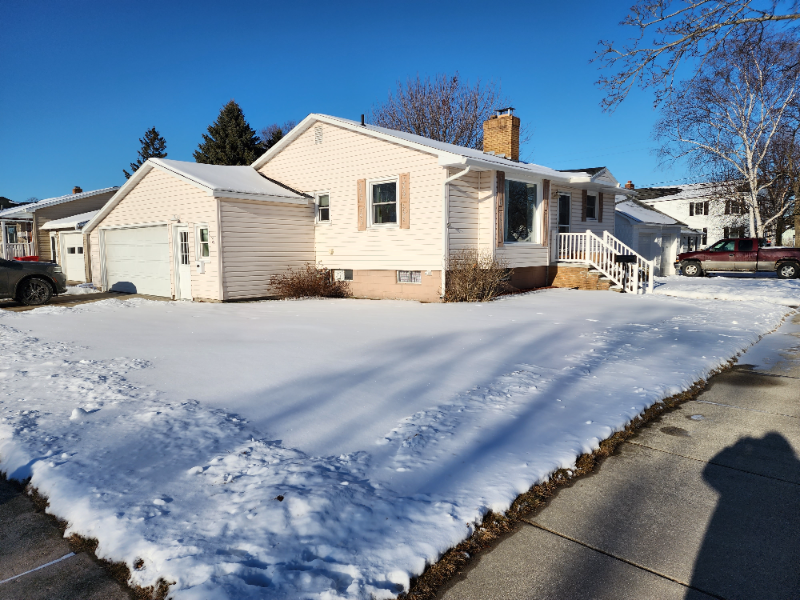 Alpena House: 1319 S 1st Ave